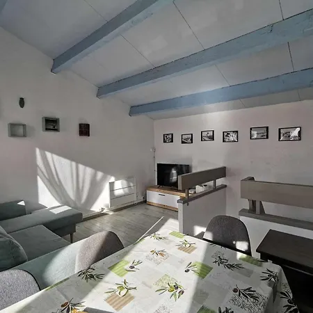 Appartement Les Arenes - 3 Pieces Duplex - 6 Couchages Port Leucate. R2f: 5ar_401d Mae-9373 Leucate